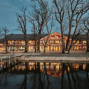 5* Otel Chiemgauhof Lakeside Retreat